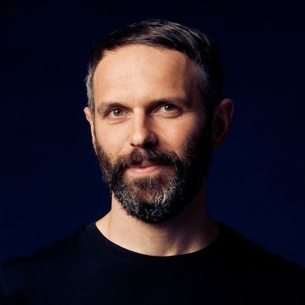 DOMINIK BUHL